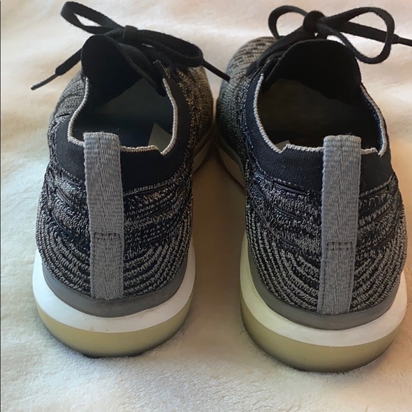 Nike Flyknit Zoom Trainer. Size 6 - Picture 3 of 9